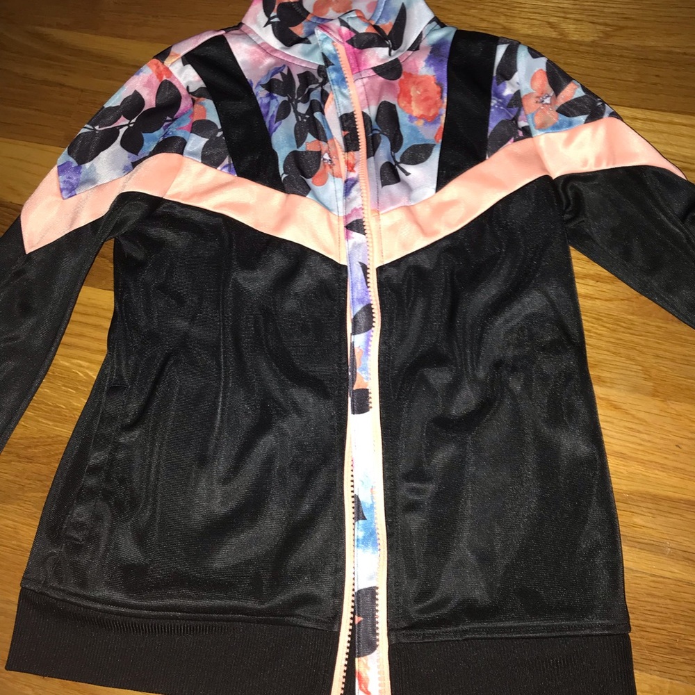 Black w/ Floral Design Sporty Zip Up Jacket